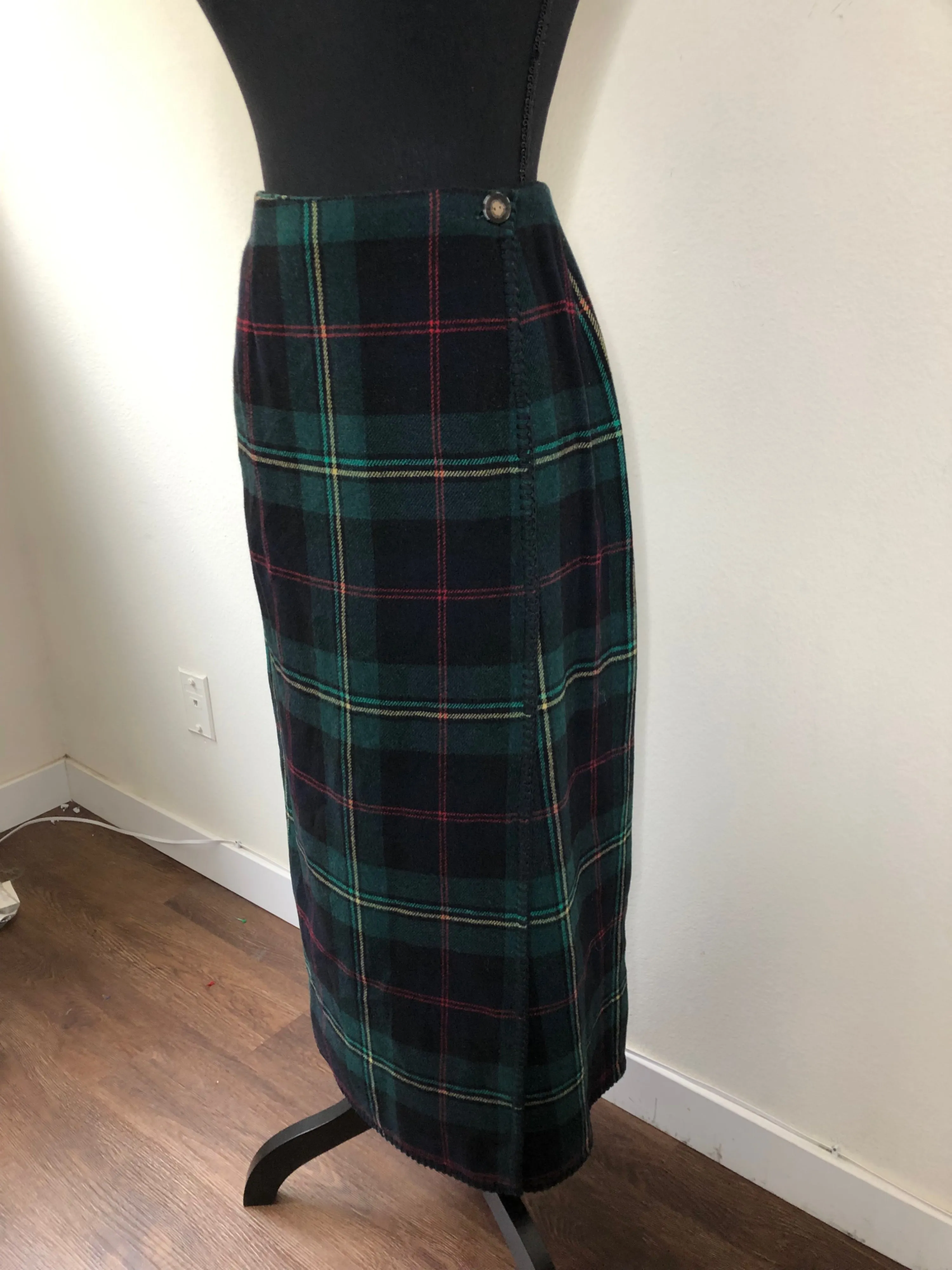 '90’s/00’s Tartan Plaid Blanket Wrap Skirt by The Gap